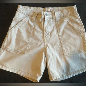Women’s Levi Khaki shorts